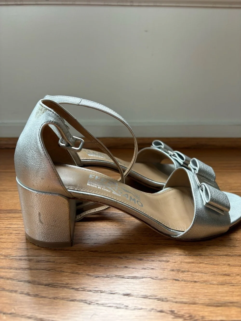 Salvatore Ferragamo Silver Open-Toe Block Heel Sandals with Bow Detail - Picture 9 of 9